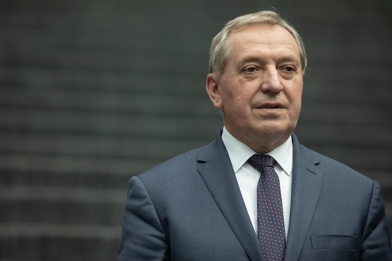 Minister Henryk Kowalczyk chciał masowego polowania na dziki. Ujawniono nagranie