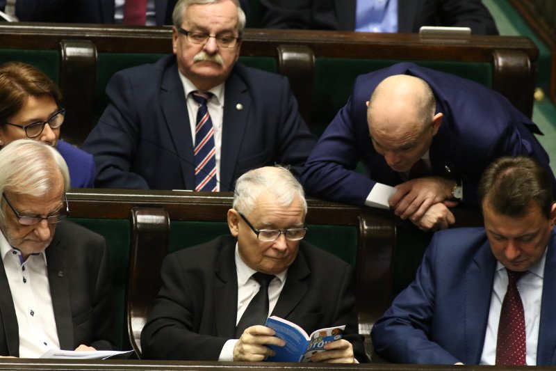 Prezes Kaczynski zainteresował "Atlasem kotów" swoich kolegów z ław poselskich