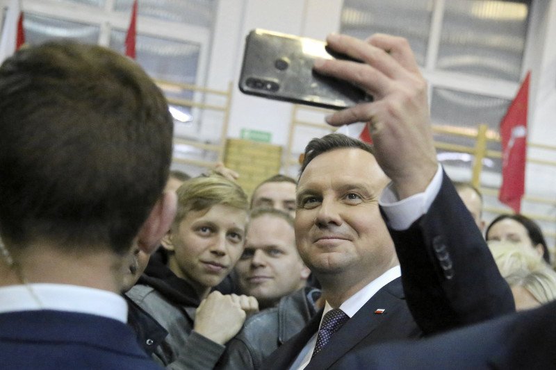 Prezydent Andrzej Duda na spotkaniu z mieszkańcami gminy Kulesze Kościelne.