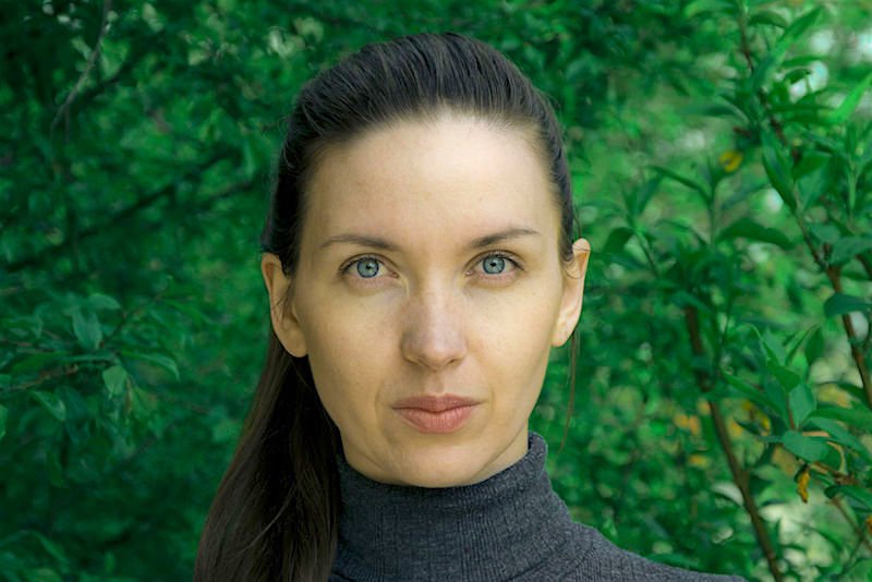 W godzinach pracy: adwokat walcząca o dobro zwierząt. Prywatnie: właścicielka Zirki, suczki znalezionej na budowie