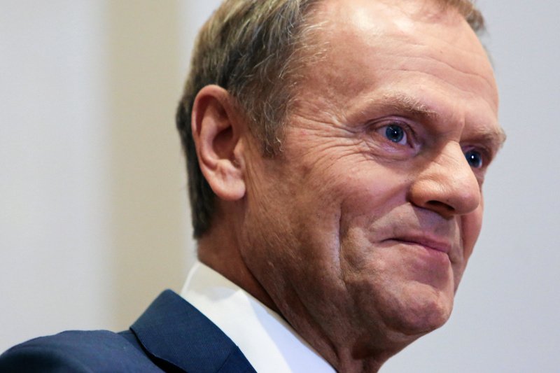 Donald Tusk napisał na Twitterze o ginącym gatunku wilków.