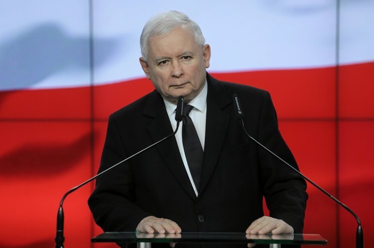 Jarosław Kaczyński zapowiedział ustawę o ochronie zwierząt.