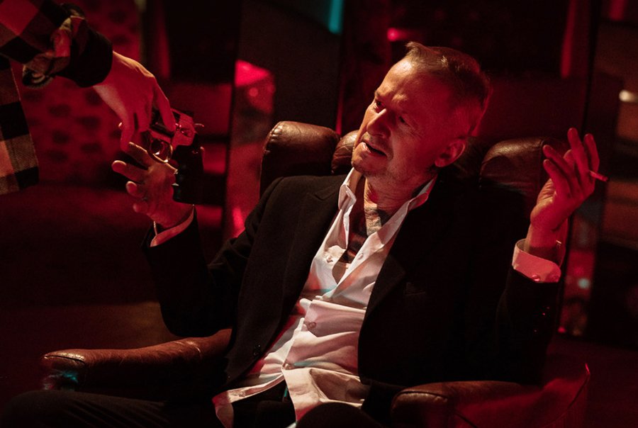 Bogusław Linda jest gwiazdą w nowym teledysku O.S.T.R. I Sebastiana Fabijańskiego