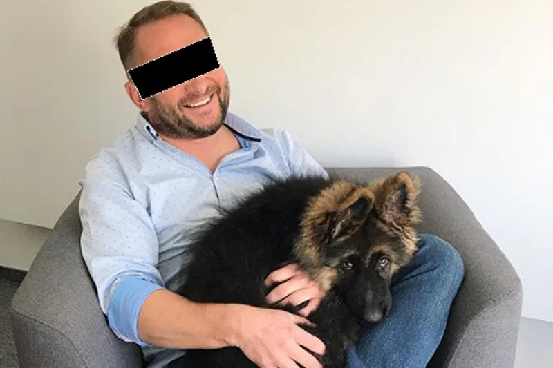 Kamil D. feralnego dnia nie jechał w samochodzie sam, na kanapie towarzyszył mu owczarek Dymitr.
