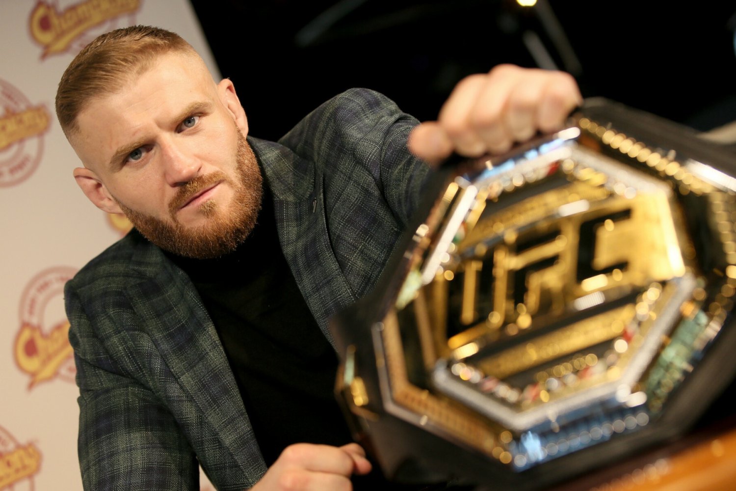 Francuski piłkarz znęcał się nad kotem. Jan Błachowicz ostro to skomentował.