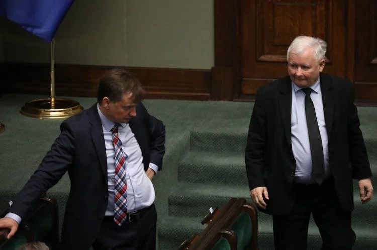 Solidarna Polska Zbigniewa Ziobry zagłosowała przeciw pomysłowi Jarosława Kaczyńskiego.