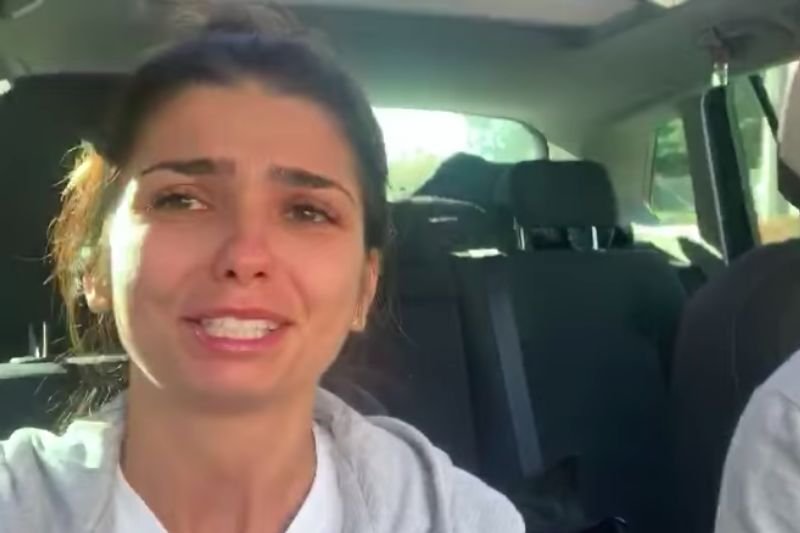 Katarzyna Szulc z przyjaciółmi szuka swojego zaginionego psa Lulu od końca października.