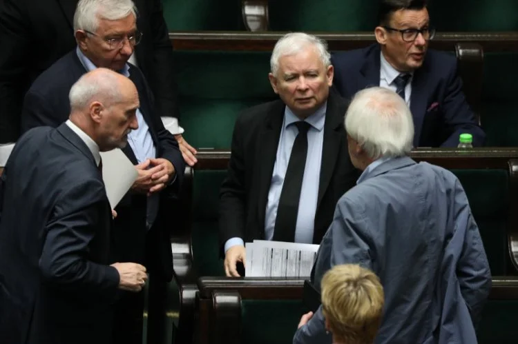 Prawo i Sprawiedliwość przywróciło w prawach członka partii Jana Krzysztofa Ardanowskiego oraz Lecha Kołakowskiego.