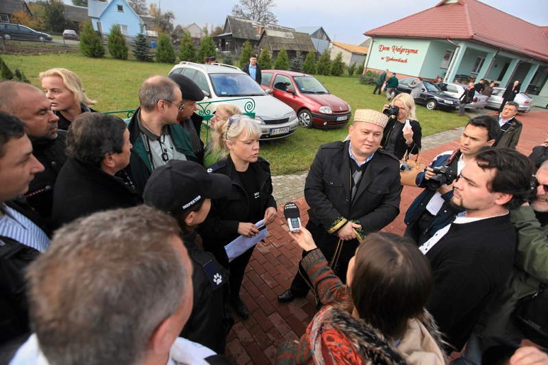 W Bohonikach na Podlasiu doszło do ostrej wymiany zdań pomiędzy obrońcami praw zwierząt a muzułmanami chcącymi dokonać uboju rytualnego.