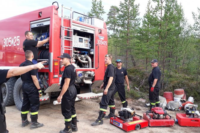 Polscy strażacy, przynajmniej na razie, nie pojadą  do Australii, by pomóc w gaszeniu pożarów.